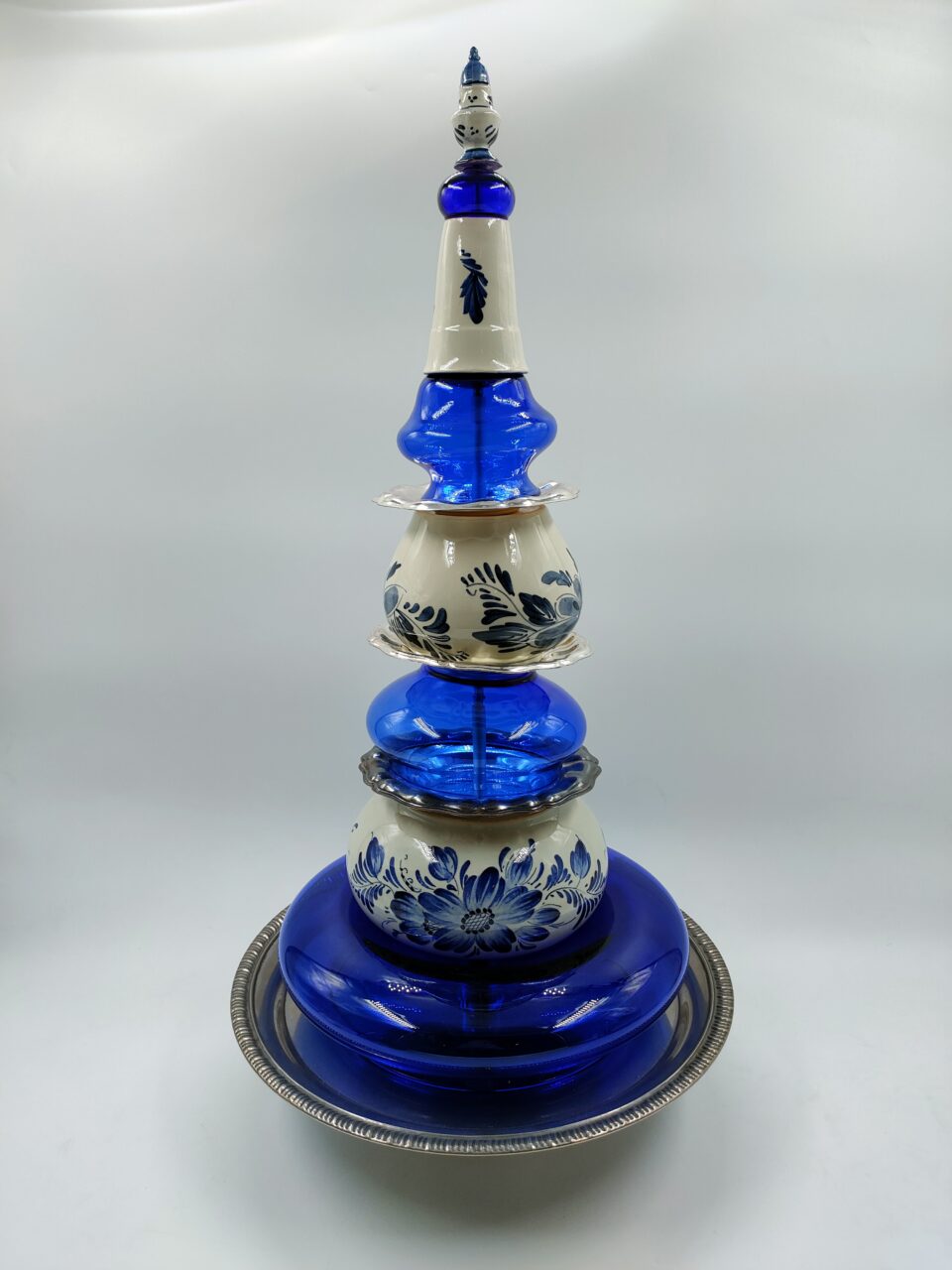 Toren in Delfts blauw en glas - Jurrie Eelsing